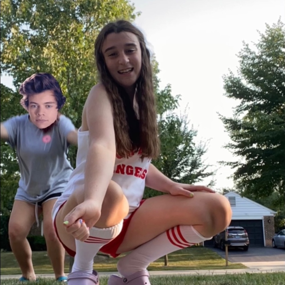 Meet your Posher, Claudia